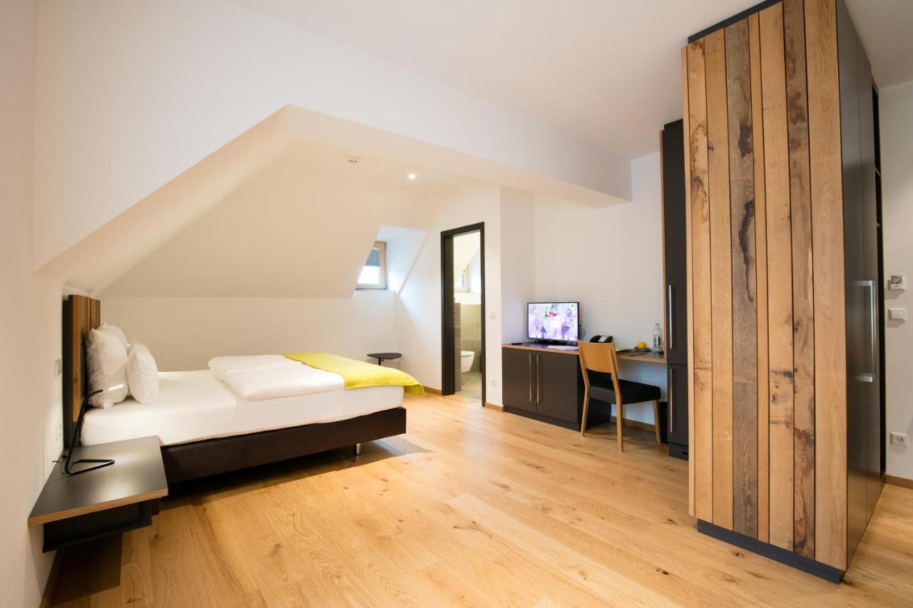 Hotel Terrace Bettendorf ภายนอก รูปภาพ