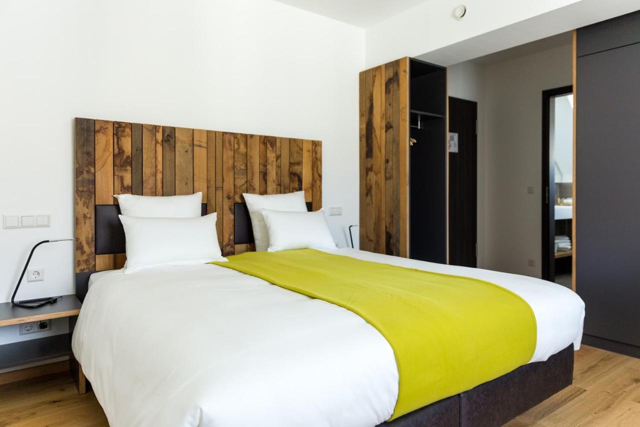 Hotel Terrace Bettendorf ภายนอก รูปภาพ
